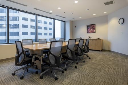 Preview this Regus - Indianapolis City Centre Coworking space for Rent in Indianapolis