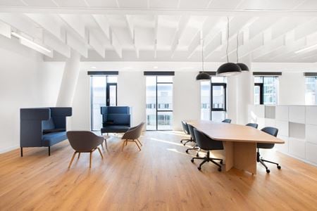 Preview this Regus - City Tower Coworking space for Rent in Orange