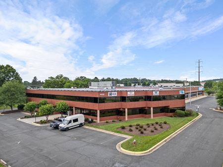 Preview this Innovation Hub Coworking space for Rent in Chantilly