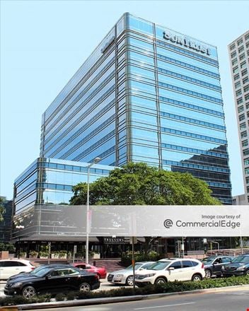 Preview this Quest Workspaces - Quest - Brickell City Centre Coworking space for Rent in Miami