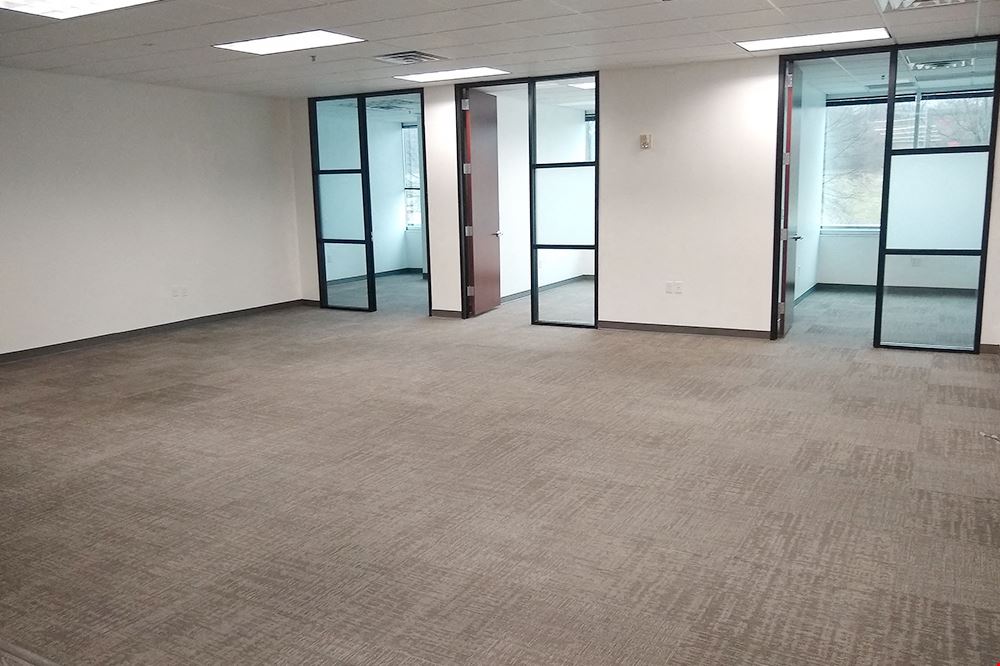 Workstyle Flexible Spaces - 1840 Pyramid Place