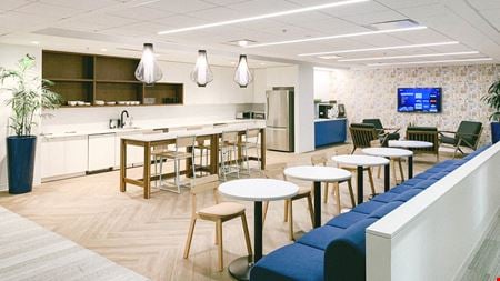 Preview this Carr Workplaces - Embarcadero Center Coworking space for Rent in San Francisco