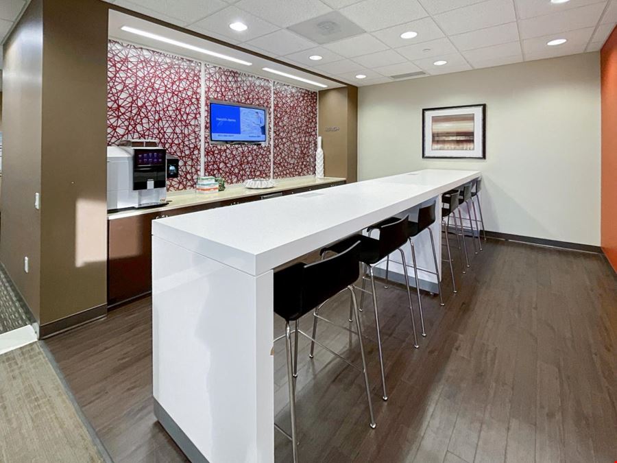Regus - PNC Center