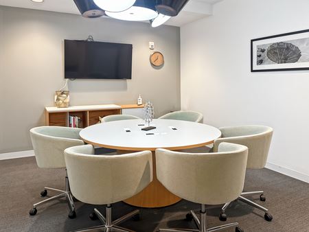 Preview this Spaces - Fort Lauderdale - Las Olas Square Coworking space for Rent in Fort Lauderdale