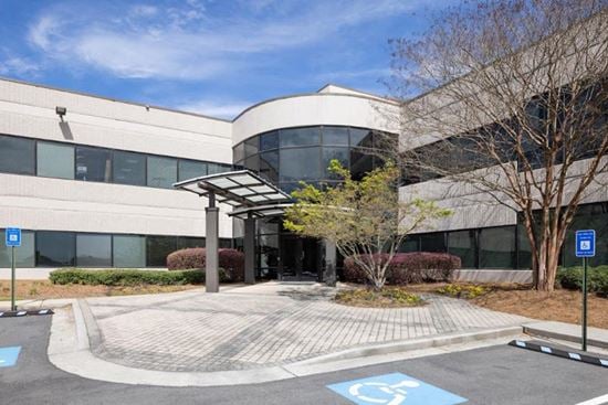 Expansive Atlanta Brookhaven