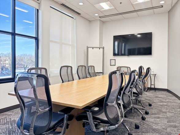 Preview this Main Street Promenade Coworking space for Rent in Naperville