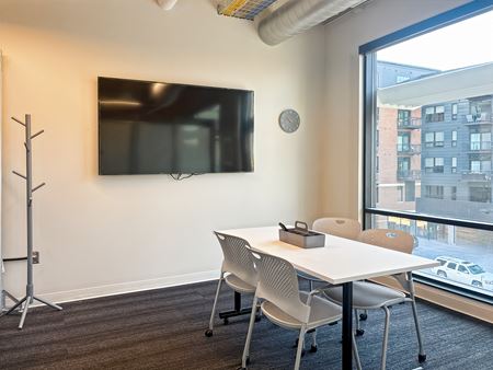 Preview this Regus - Crosse - 3rd Street North Coworking space for Rent in La Crosse
