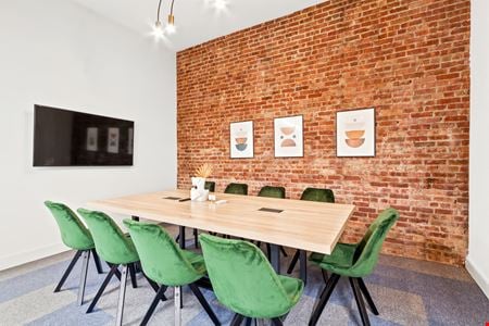 Preview this Regus - Brooklyn - Manhattan Ave Coworking space for Rent in Brooklyn