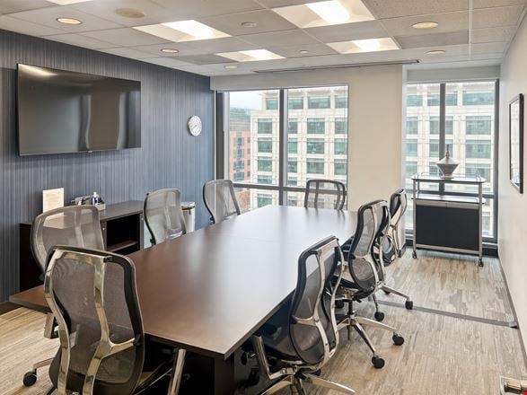 Preview this Ballston Coworking space for Rent in Arlington