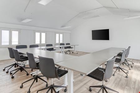 Preview this Regus - Tukwila - 6720 Fort Dent Way Coworking space for Rent in Tukwila