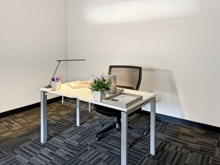 Preview this Regus - Phoenix - E Thomas Rd Coworking space for Rent in Phoenix