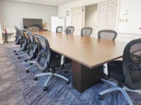 Preview this Regus - Chattanooga - Tallan Financial Center Coworking space for Rent in Chattanooga