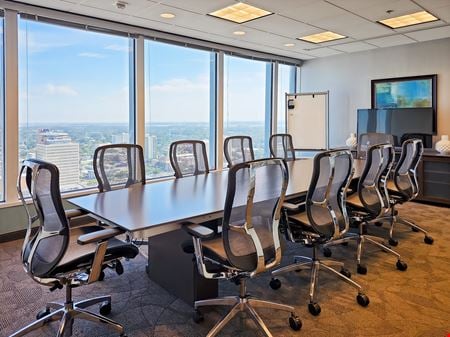 Preview this Regus - Jacksonville - Bank of America Tower Coworking space for Rent in Jacksonville