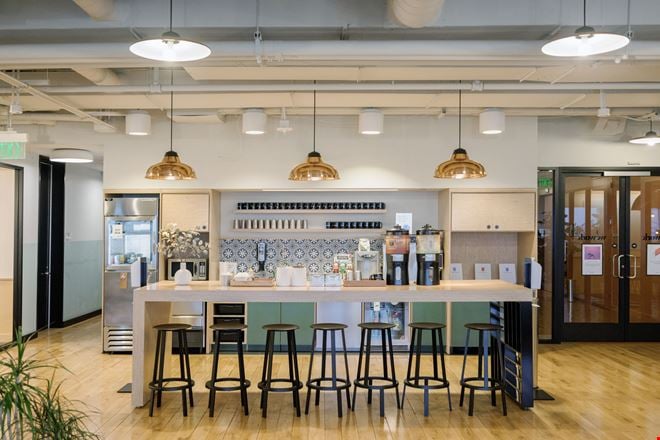 Preview this WeWork - Capella Tower Coworking space for Rent in Minneapolis