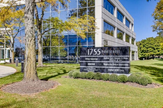 Preview this Naperville Office Evolution Coworking space for Rent in Naperville