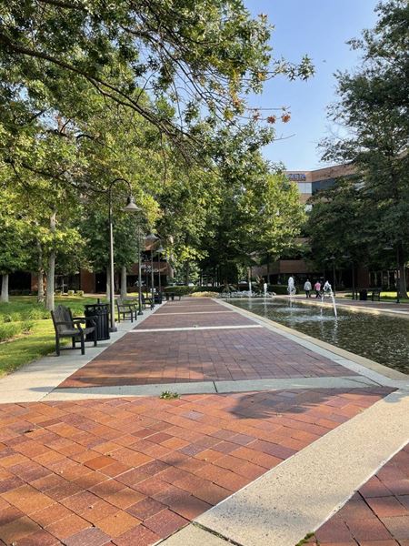 Preview this Oasis Office LLC - WillowWood Plaza II Coworking space for Rent in Fairfax