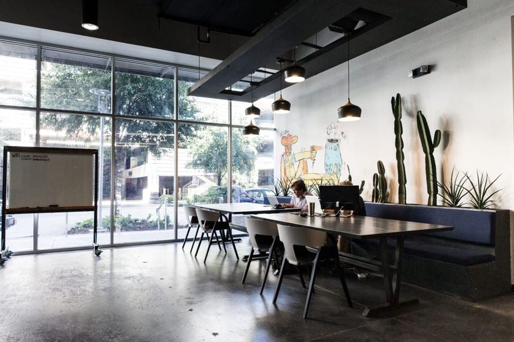 Common Desk - Fort Worth