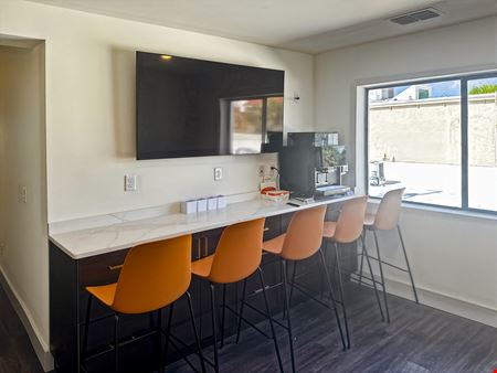 Preview this Regus - Winter Haven 3rd St NW Coworking space for Rent in Winter Haven