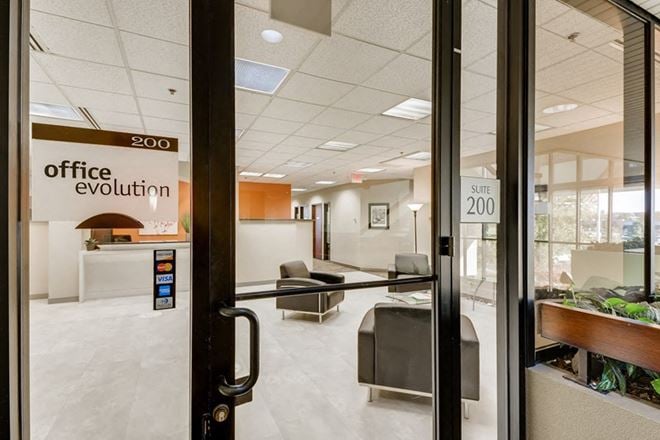 Preview this Worthington Columbus Office Evolution Coworking space for Rent in Columbus