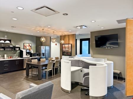 Preview this Regus - Lisle - Central Park of Coworking space for Rent in Lisle