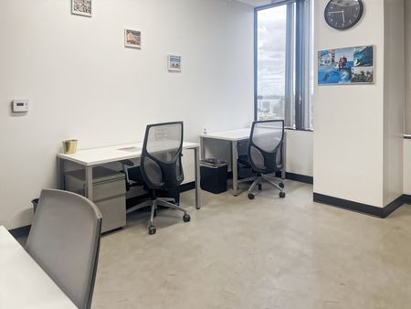 Preview this Regus - Commerce Corporate Center Coworking space for Rent in Commerce