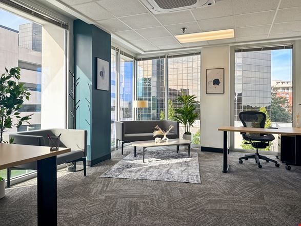Preview this West End Coworking space for Rent in Nashville