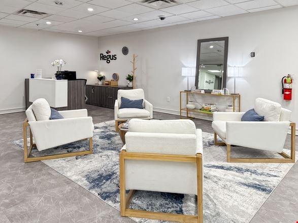 Preview this Regus - Oklahoma City - 201 Robert S Kerr Ave Coworking space for Rent in Oklahoma City