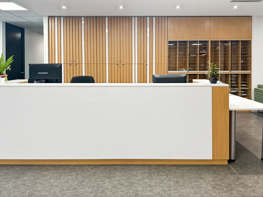 Regus - Woodbine Steeles Corporate Centre