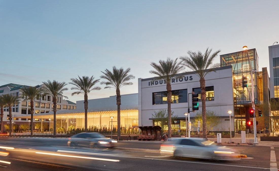 Industrious - Fashion Square