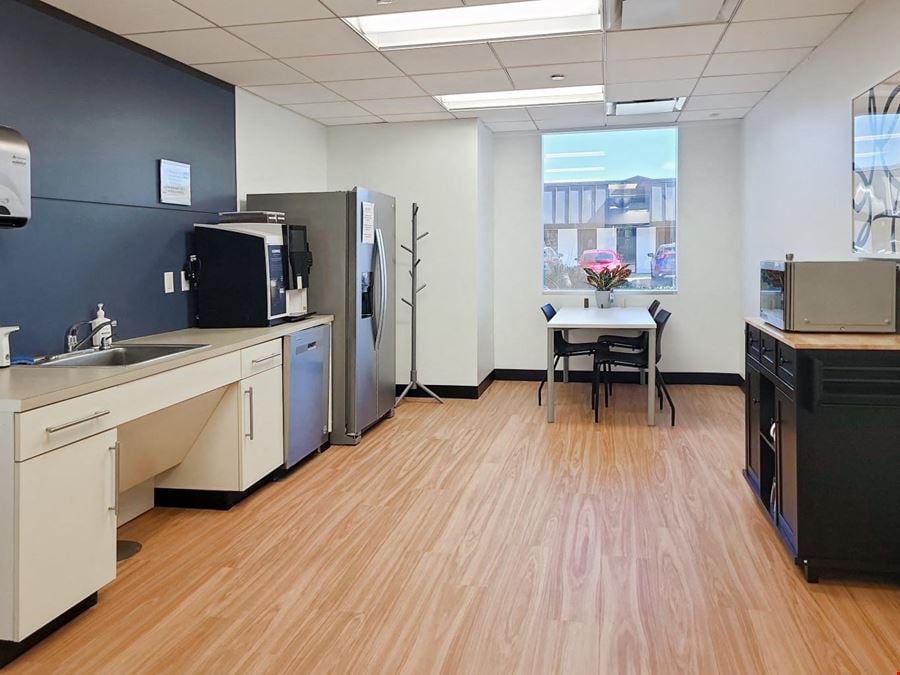 Regus - Covington- Holiday Blvd