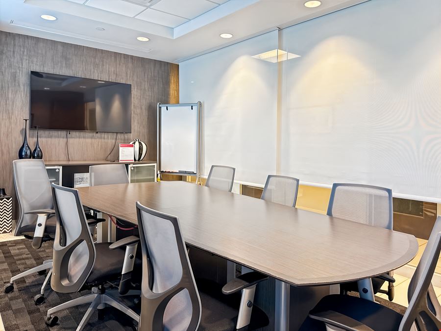 Regus - Louisville - Ormsby III Forest Green