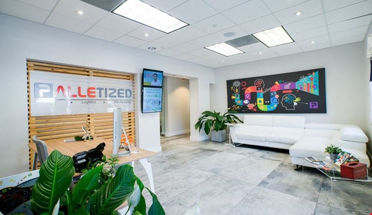 Preview this Palletized Coworking space for Rent in Miami