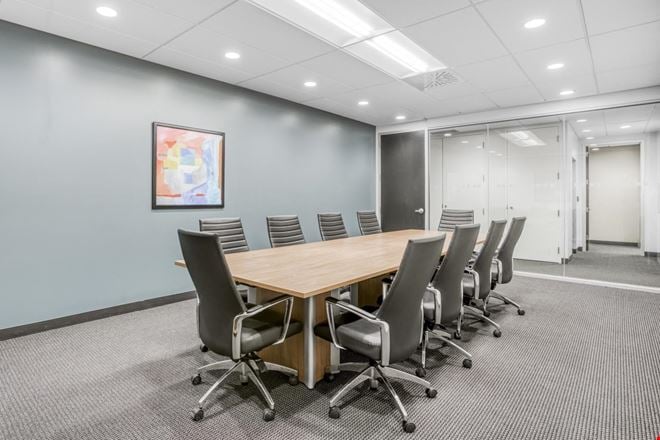 Preview this Regus - Quebec City - Lebourgneuf Coworking space for Rent in Quebec City