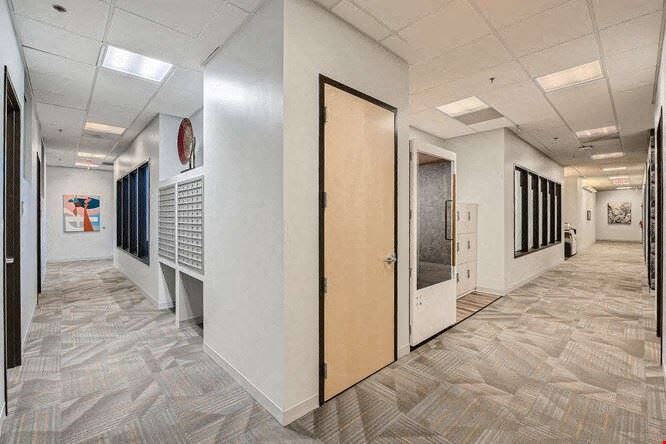 Office Evolution - Aurora