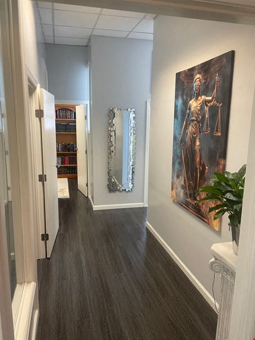 Modern Office Rentals - – Private & Professional