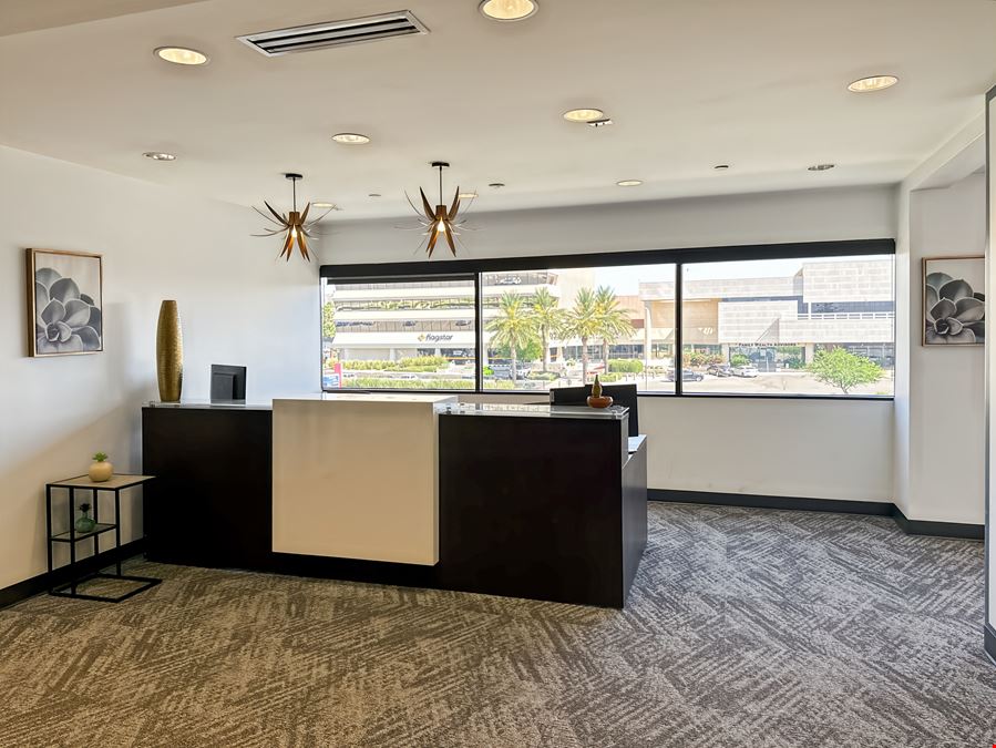 Regus - Scottsdale - Camelback Square