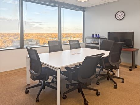 Preview this HQ - Schaumburg - 1600 Corporate Centre Coworking space for Rent in Rolling Meadows