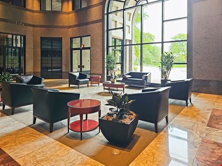 Preview this Regus - Buffalo Grove - E Lake Cook Rd Coworking space for Rent in Buffalo Grove