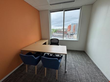 Preview this Carr Workplaces - Clarendon Coworking space for Rent in Arlington