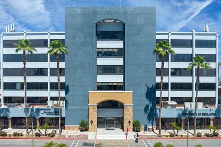 Preview this ESDI - Riverside Central Business Center - Riverside Central Business Center Coworking space for Rent in Riverside