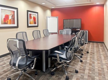Preview this Regus - Vero Beach – Miracle Mile Plaza Coworking space for Rent in Vero Beach