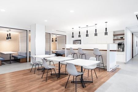 Preview this Regus - O'Hare Rosemont Coworking space for Rent in Rosemont
