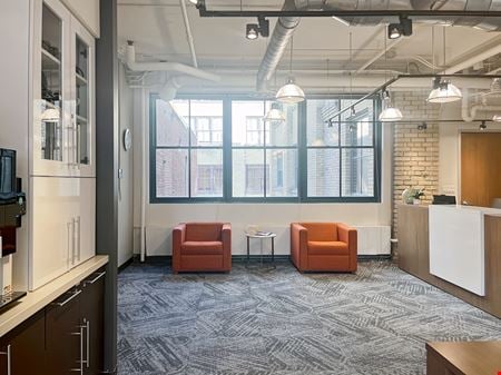 Preview this Regus - Queen Richmond Centre Coworking space for Rent in Toronto
