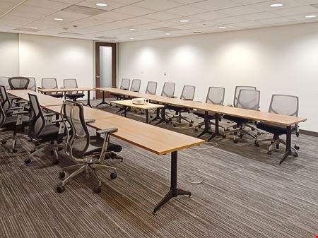 Preview this Regus - Washington - Connecticut Avenue Coworking space for Rent in Washington