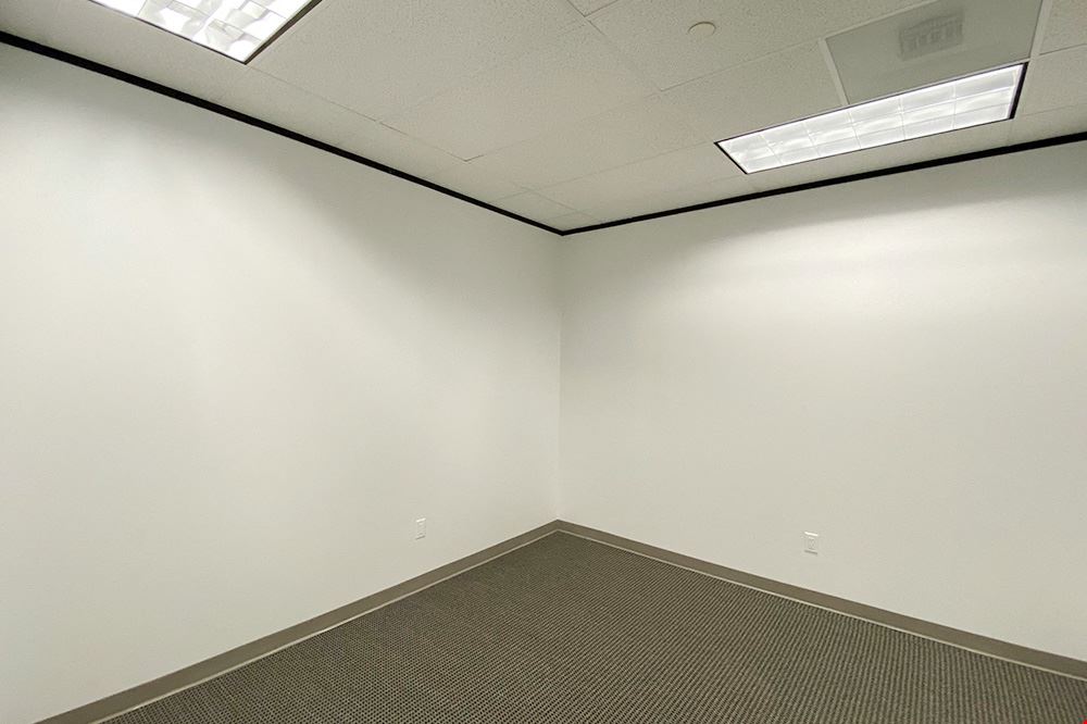 Workstyle Flexible Spaces - 13201 Northwest Freeway