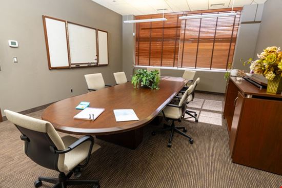 Zeina's Office Space