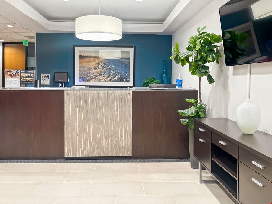Regus - San Jose - Airport