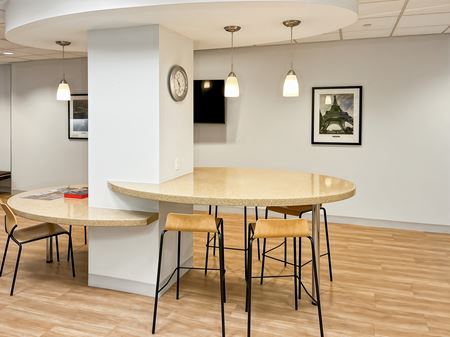 Preview this Regus - Paramus - Mack Cali Center Coworking space for Rent in Paramus