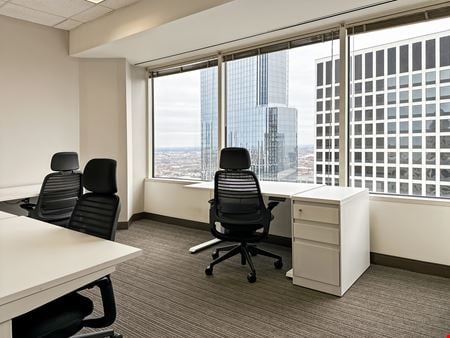 Preview this Regus - Chicago West Loop 200 S Wacker Coworking space for Rent in Chicago