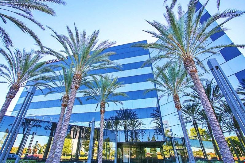 Premier Workspaces - KCN - Newport Beach Koll Center